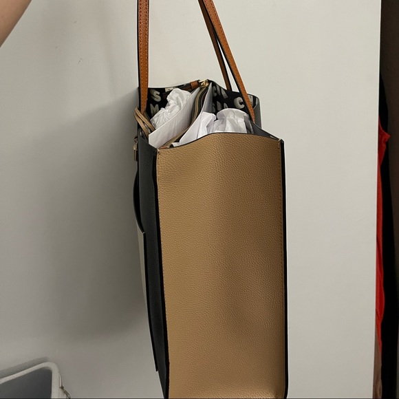 Marc Jacobs Grind Leather Tote - Picture 6 of 7